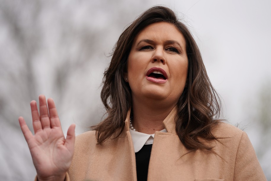 WASHINGTON, DC - APRIL 02: White House Press Secretary Sarah Huckabee Sanders talks to journalists outside the West Wing of the White House April 02, 2019 in Washington, DC. Following a televised interview with FOX News, Sanders fielded questions about immigration, the Mueller report and other topics. (Photo by Chip Somodevilla/Getty Images)