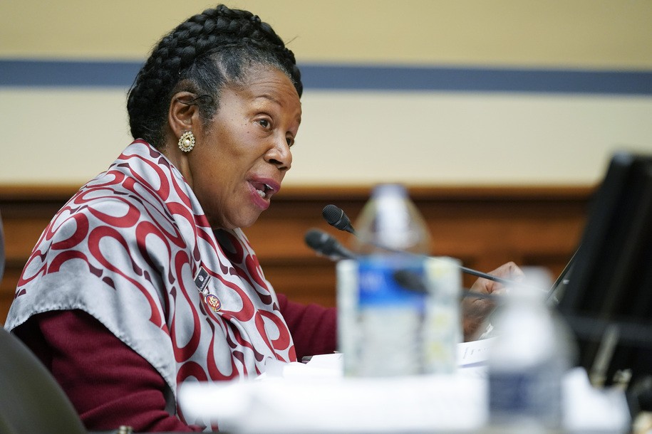 WASHINGTON, DC - JUNE 08: Rep. Sheila Jackson Lee (D-TX) speaks during a House Committee on Oversight and Reform hearing on gun violence on June 8, 2022 in Washington, DC. (Photo by Andrew Harnik-Pool/Getty Images)