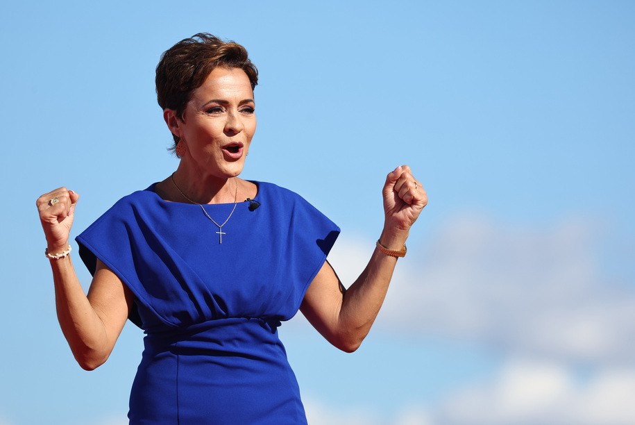 MESA, ARIZONA - OCTOBER 09: Arizona Republican nominee for governor Kari Lake speaks during a campaign rally attended by former U.S. President Donald Trump at Legacy Sports USA on October 09, 2022 in Mesa, Arizona. Trump was stumping for Arizona GOP candidates, including gubernatorial nominee Kari Lake, ahead of the midterm election on November 8. (Photo by Mario Tama/Getty Images)