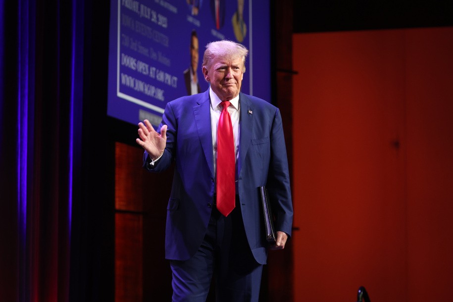 DES MOINES, IOWA - JULY 28: Republican presidential candidate former President Donald Trump speaks to guests at the Republican Party of Iowa 2023 Lincoln Dinner on July 28, 2023 in Des Moines, Iowa. Thirteen Republican presidential candidates were scheduled to speak at the event. (Photo by Scott Olson/Getty Images)