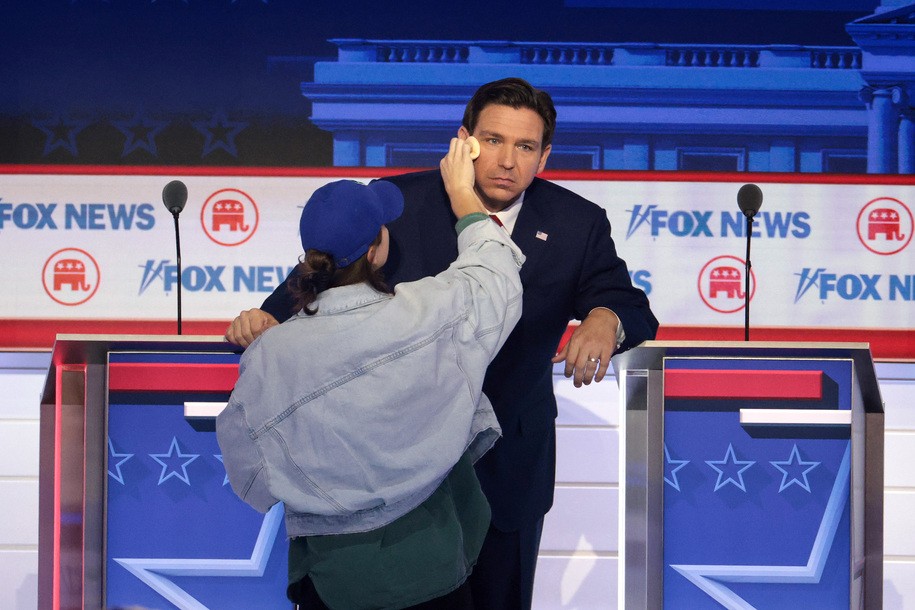 MILWAUKEE, WISCONSIN - AUGUST 23: Republican presidential candidate, Florida Gov. Ron DeSantis has his makeup touched up during a break in the first debate of the GOP primary season hosted by FOX News at the Fiserv Forum on August 23, 2023 in Milwaukee, Wisconsin. Eight presidential hopefuls squared off in the first Republican debate as former U.S. President Donald Trump, currently facing indictments in four locations, declined to participate in the event. (Photo by Win McNamee/Getty Images)