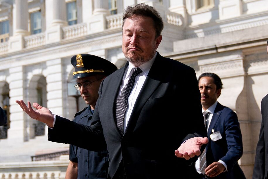 Elon Musk departs following a meeting in the office of US House Speaker Kevin McCarthy (R-CA), at the US Capitol in Washington, DC, on September 13, 2023.  (Photo by Stefani Reynolds / AFP) (Photo by STEFANI REYNOLDS/AFP via Getty Images)