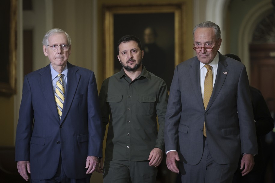 WASHINGTON, DC - SEPTEMBER 21: Senate Minority Leader Mitch McConnell (L) (R-KY) and Senate Majority Leader Chuck Schumer (R) (D-NY) walk with President of Ukraine Volodymyr Zelensky (C) at the U.S. Capitol Building on September 21, 2023 in Washington, DC. Schumer said that Zelensky told him, 'if we donâ€™t get the aid, we will lose the war.' (Photo by Win McNamee/Getty Images)