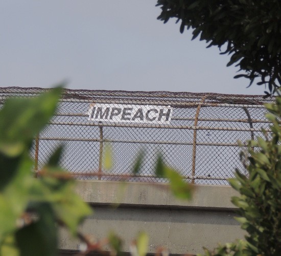 Impeach sign over I-580