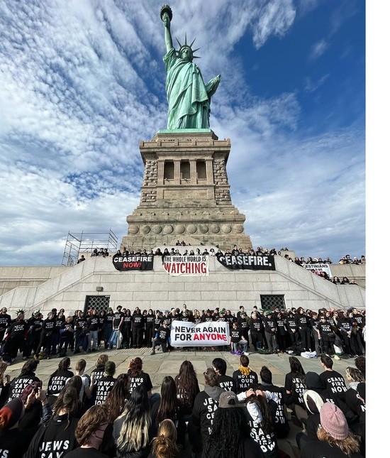 jvptakeoverthestatueofliberty.jpg