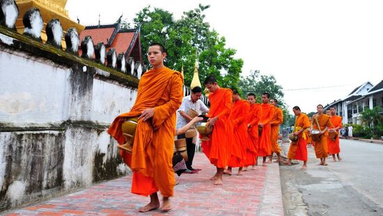 Sai Bat (morning alms) takes place between the hours of 5-6am each day and involves people placing food and personal care items into the alms bowls of passing monks. It’s a silent and sacred ceremony – one that is steeped in tradition.