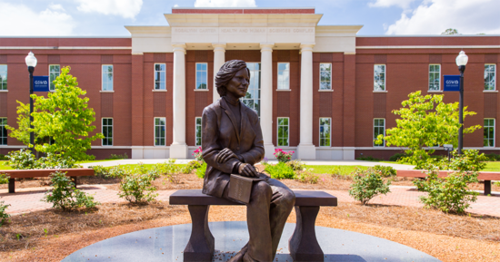 Rosalynn-Carter-statue.png